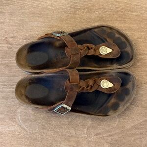 Gizeh Braided Oil Leather Cognac Birkenstocks